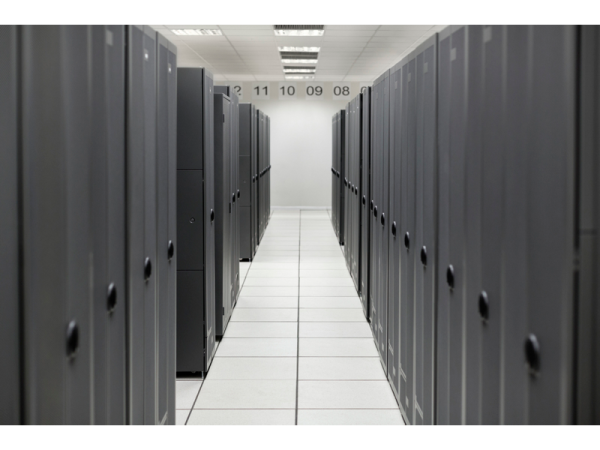 HPE DL560 GEN11 SFF UNIV MEDI (P60500-B21)